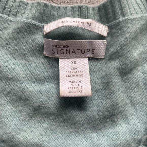 Nordstrom Signature Blue Cashmere V-Neck Sweater Size XS - Picture 4 of 10